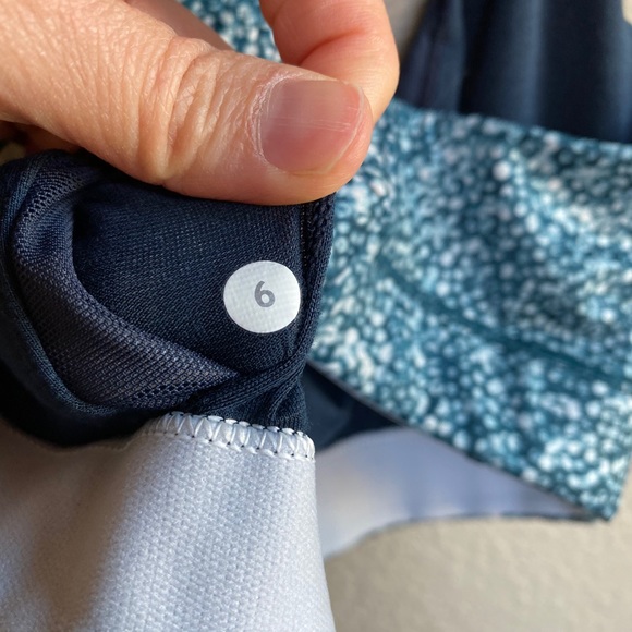 Lululemon In A Flash Bra ll - Picture 6 of 6